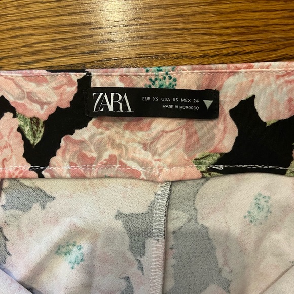 Zara stretch rose-printed flared slacks - Picture 4 of 5